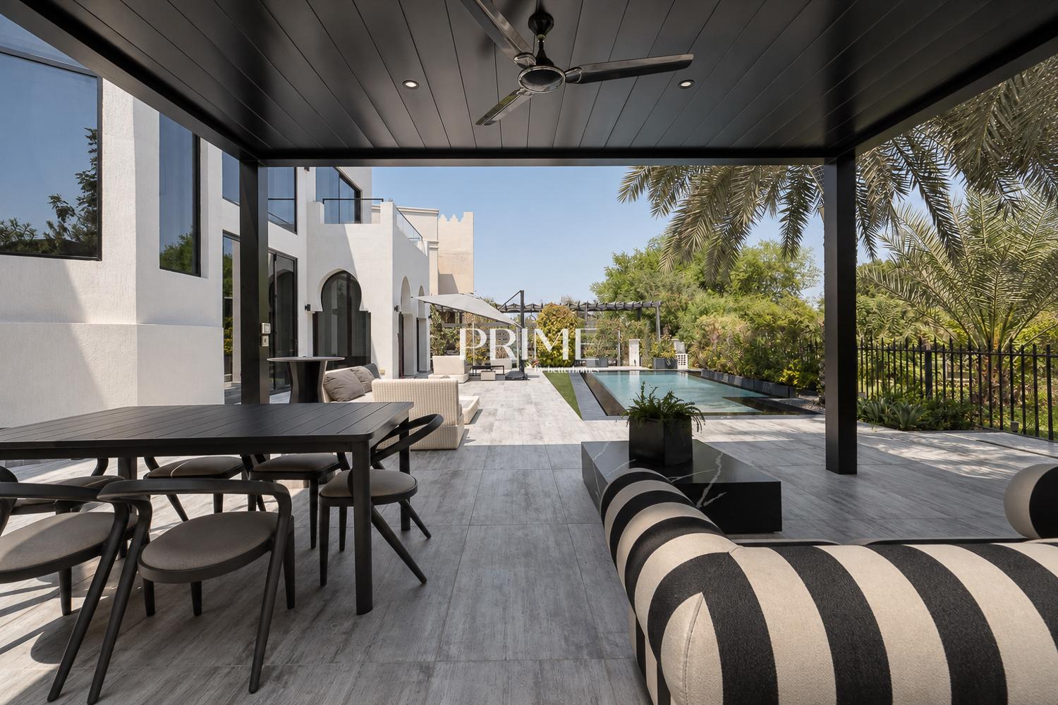 4 Bedrooms Villa in Jumeirah Islands