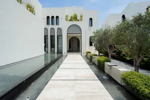 4 Bedrooms Villa in Entertainment Foyer