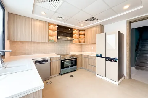 5 Bedrooms Villa in Sun Island