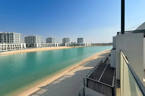 5 Bedrooms Villa in Sun Island