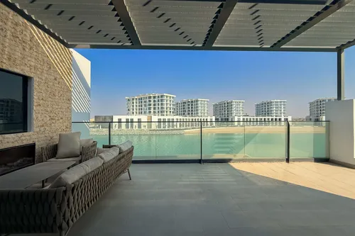 5 Bedrooms Villa in Sun Island