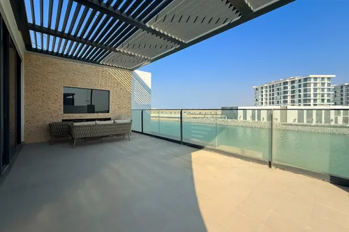 5 Bedrooms Villa in Sun Island