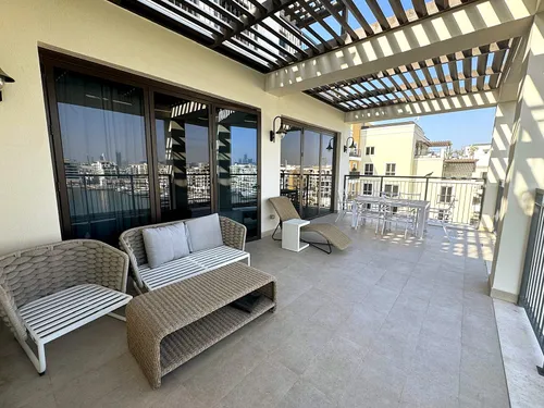 4 Bedrooms Apartment in Le Pont Building 3