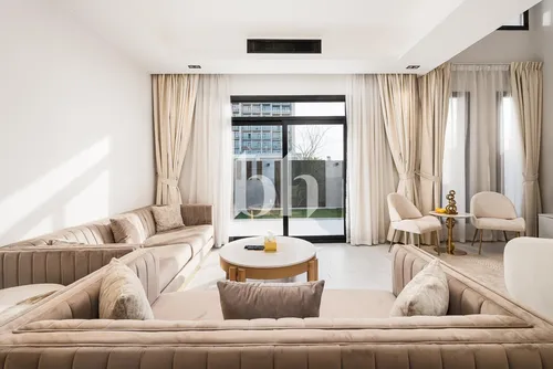 Corner | Park | 1 Year Warranty | Vastu