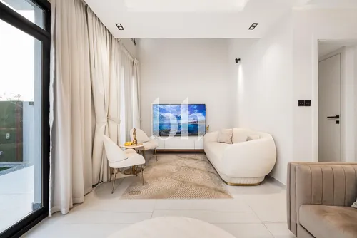 Corner | Vastu | Best Price | Brand New