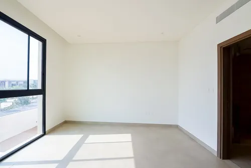 4 Bedrooms Villa in The Magnolias