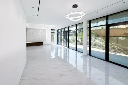 5 Bedrooms Villa in Whitefield 1