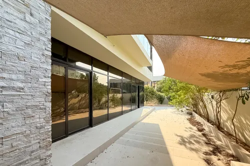 5 Bedrooms Villa in Whitefield 1