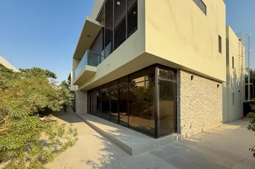 5 Bedrooms Villa in Whitefield 1