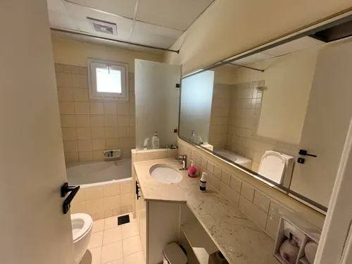 5 Bedrooms Villa in Meadows 2