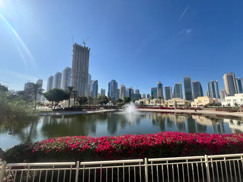 5 Bedrooms Villa in Meadows 2