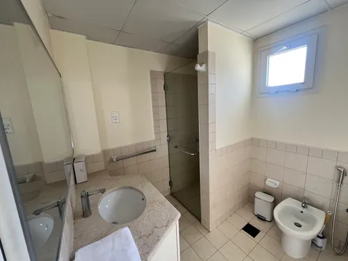 5 Bedrooms Villa in Meadows 2