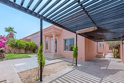 3 Bedrooms Villa in Umm Suqeim 3 Villas
