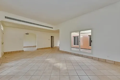 3 Bedrooms Villa in Umm Suqeim 3 Villas