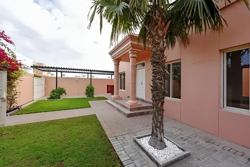 3 Bedrooms Villa in Umm Suqeim 3 Villas