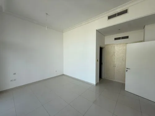 5 Bedrooms Villa in Silver Springs 1