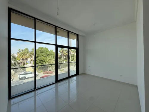 5 Bedrooms Villa in Silver Springs 1