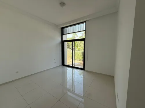 5 Bedrooms Villa in Silver Springs 1