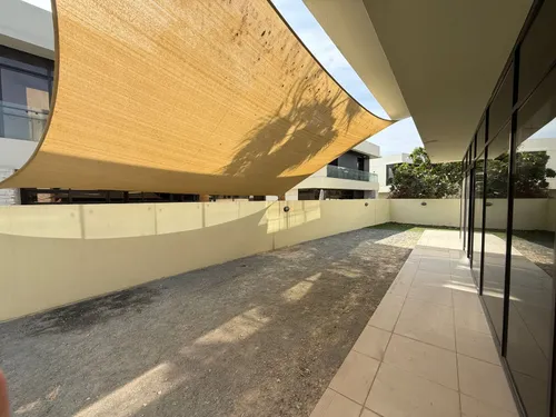 5 Bedrooms Villa in Silver Springs 1