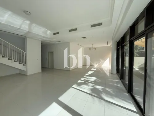 V3 type I Large and Spacious I Pool across the road