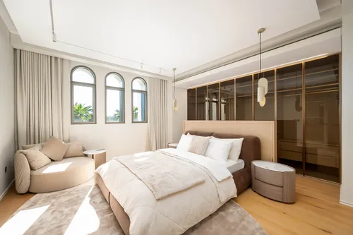 4 Bedrooms Villa in Garden Hall