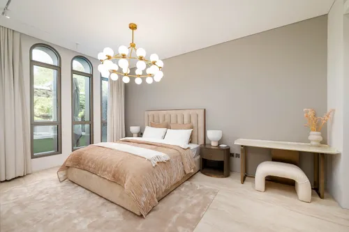 4 Bedrooms Villa in Garden Hall