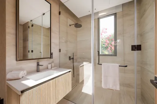 4 Bedrooms Villa in Garden Hall