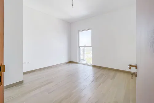 2 Bedrooms Apartment in Waters Edge