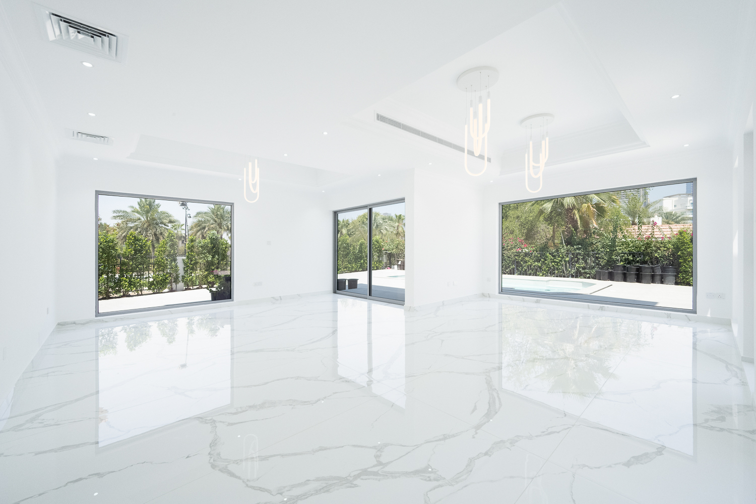 5 Bedrooms Villa in Jumeirah Islands