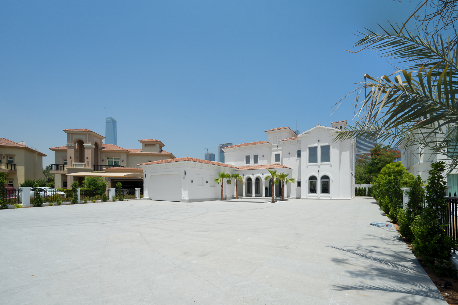 5 Bedrooms Villa in Jumeirah Islands