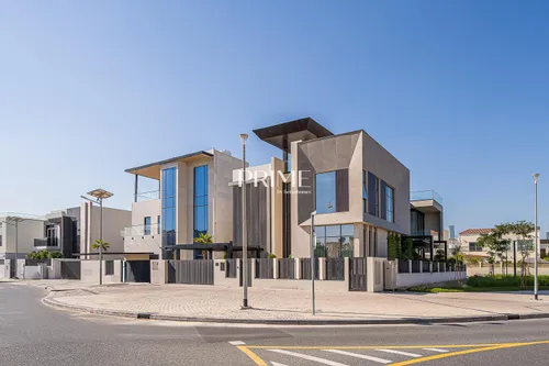 5 Bedrooms Villa in Jumeirah Park Homes