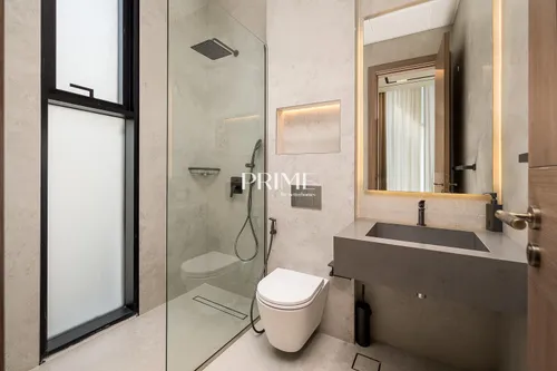 5 Bedrooms Villa in Jumeirah Park Homes