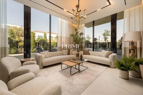 5 Bedrooms Villa in Jumeirah Park Homes