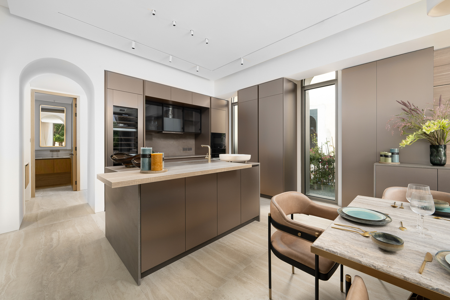 4 Bedrooms Villa in Garden Hall