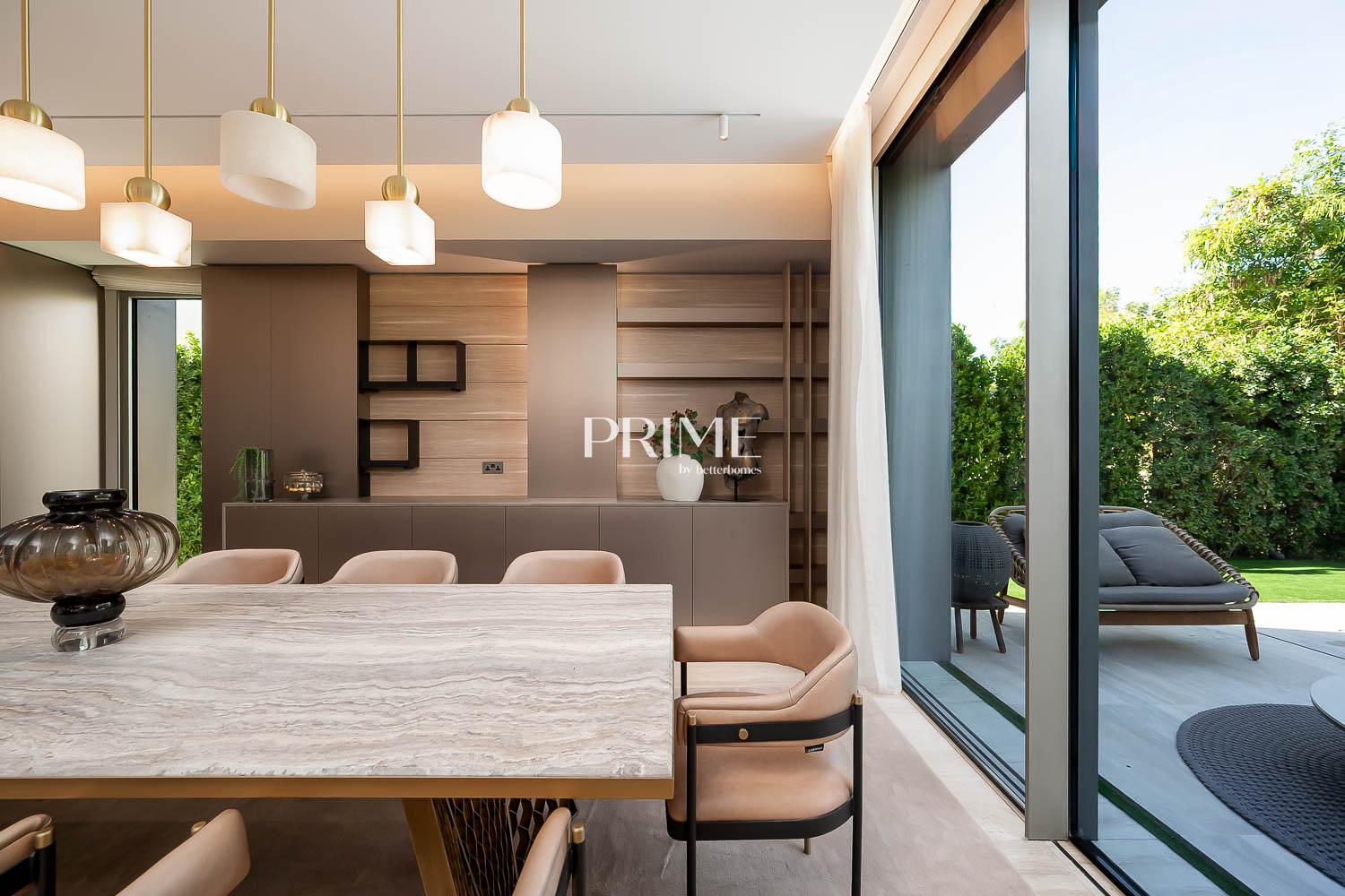 4 Bedrooms Villa in Garden Hall