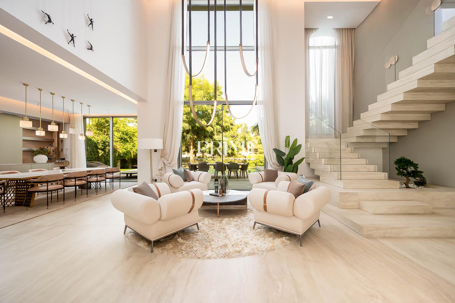 4 Bedrooms Villa in Garden Hall