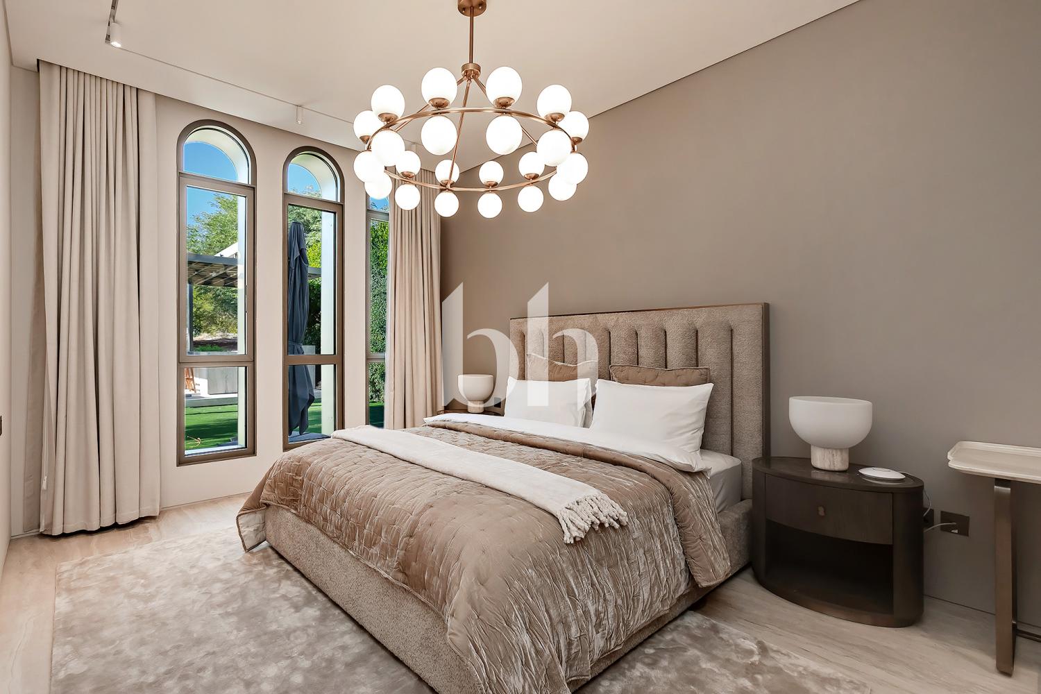 4 Bedrooms Villa in Garden Hall
