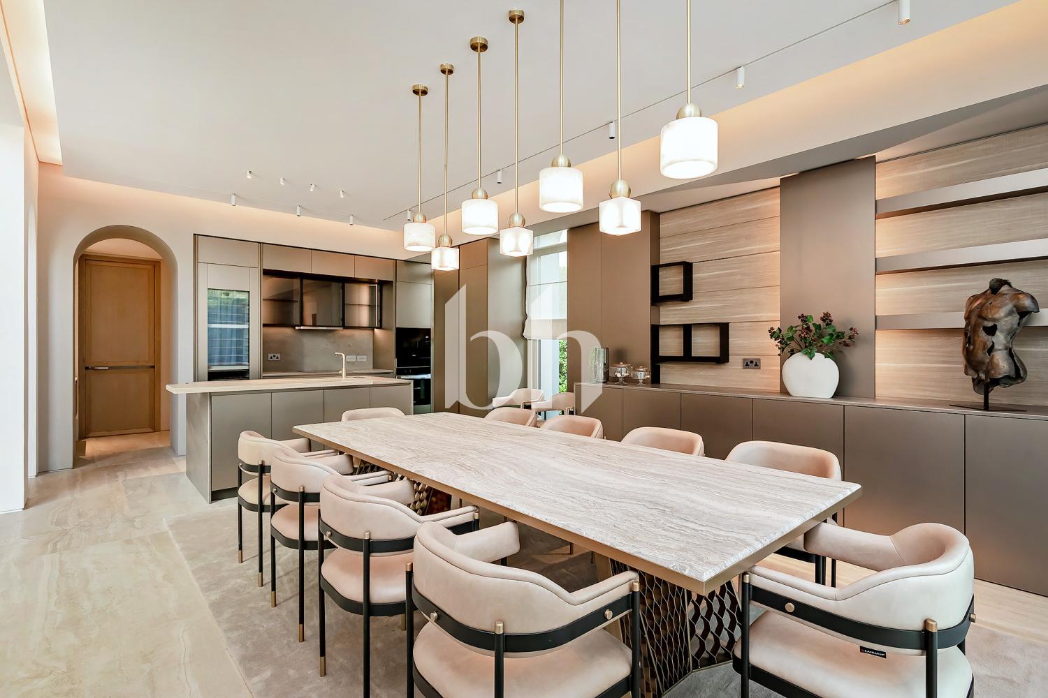 4 Bedrooms Villa in Garden Hall