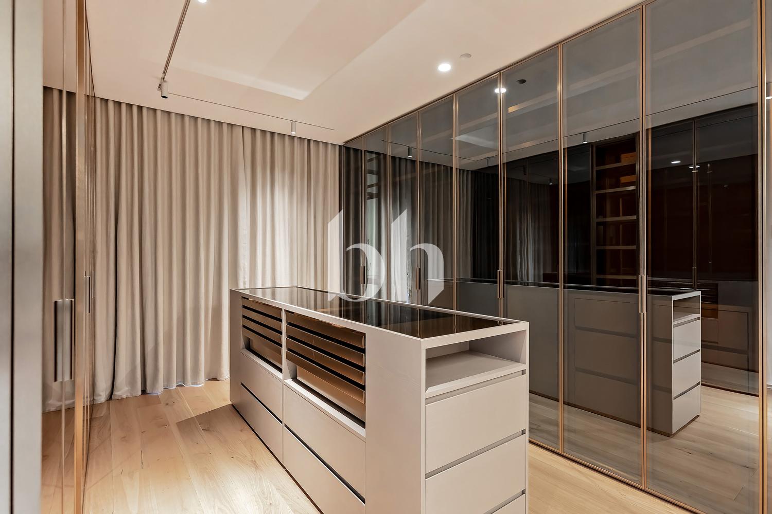 4 Bedrooms Villa in Garden Hall