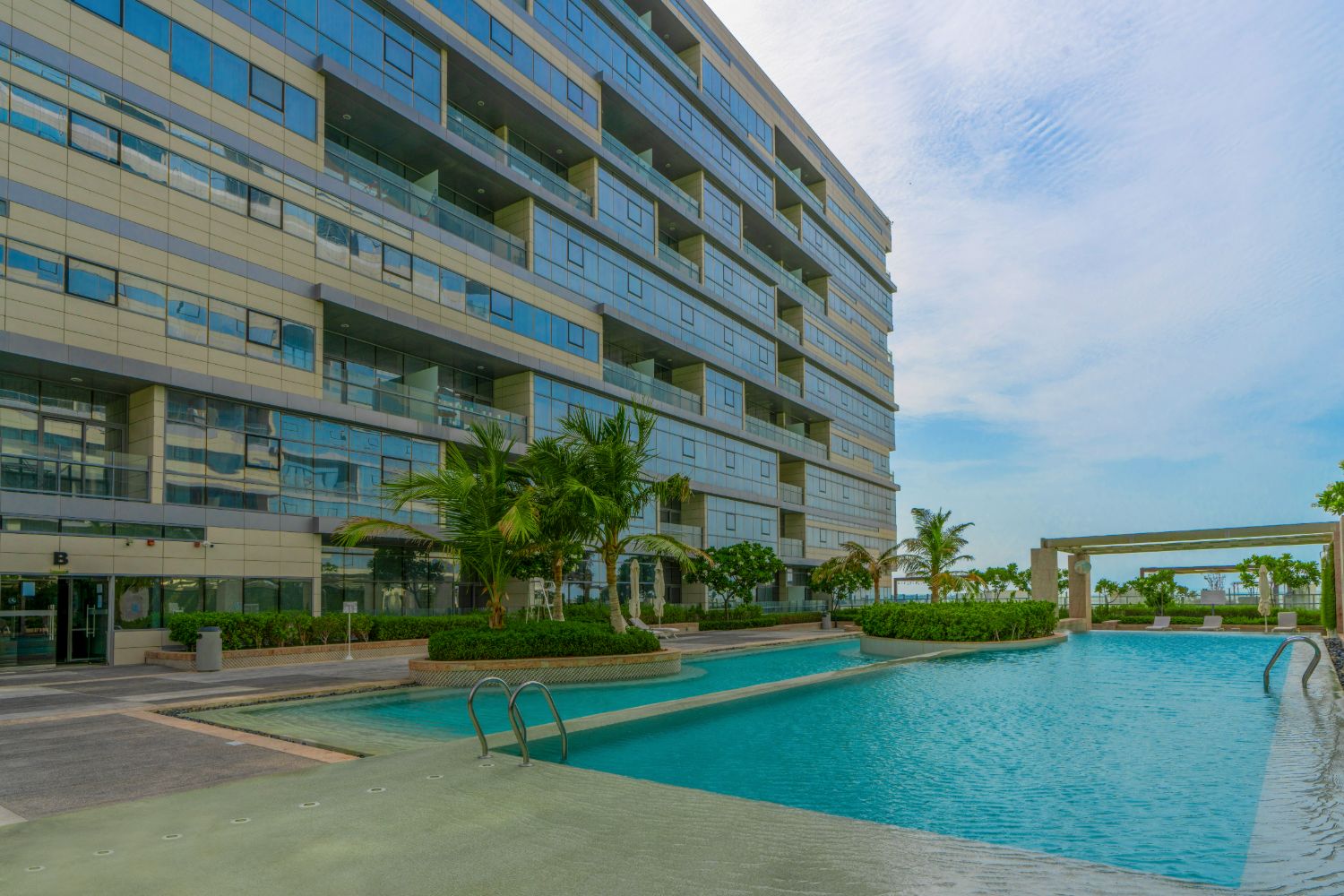 3 Bedrooms Apartment in Lamar Residences