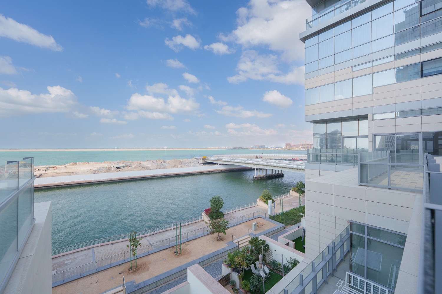 3 Bedrooms Apartment in Lamar Residences