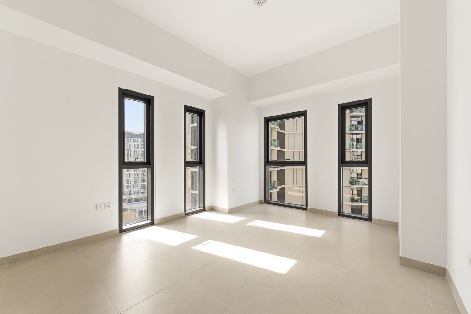 2 Bedrooms Apartment in Expo Village Residences 3E