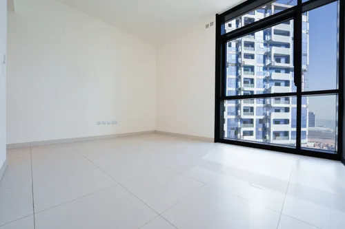 3 Bedrooms Apartment in Canal Residence