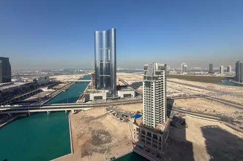 3 Bedrooms Apartment in Canal Residence