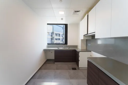 3 Bedrooms Apartment in Canal Residence