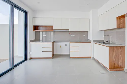 3 Bedrooms Townhouse in Camelia 2