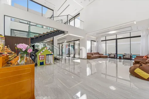 Majilis | Custom | High End Finishing | VOT