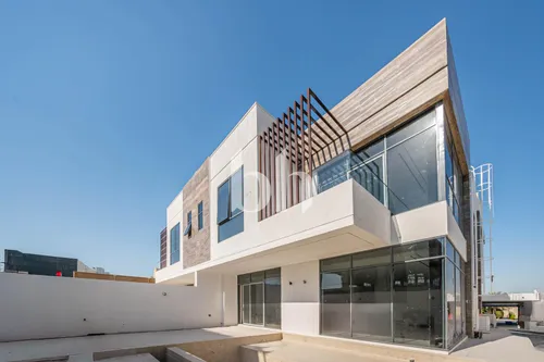 Brand New | Modern | Pool | Ready to Move