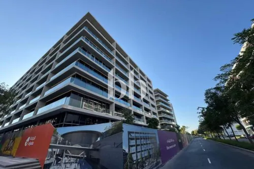 2 Bedroom Apartment | 1074 sqft | Pool View