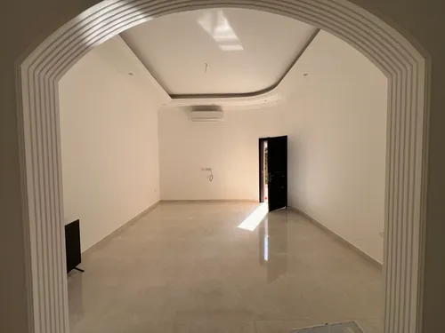 3 Bedrooms Villa in Al Barsha South 4